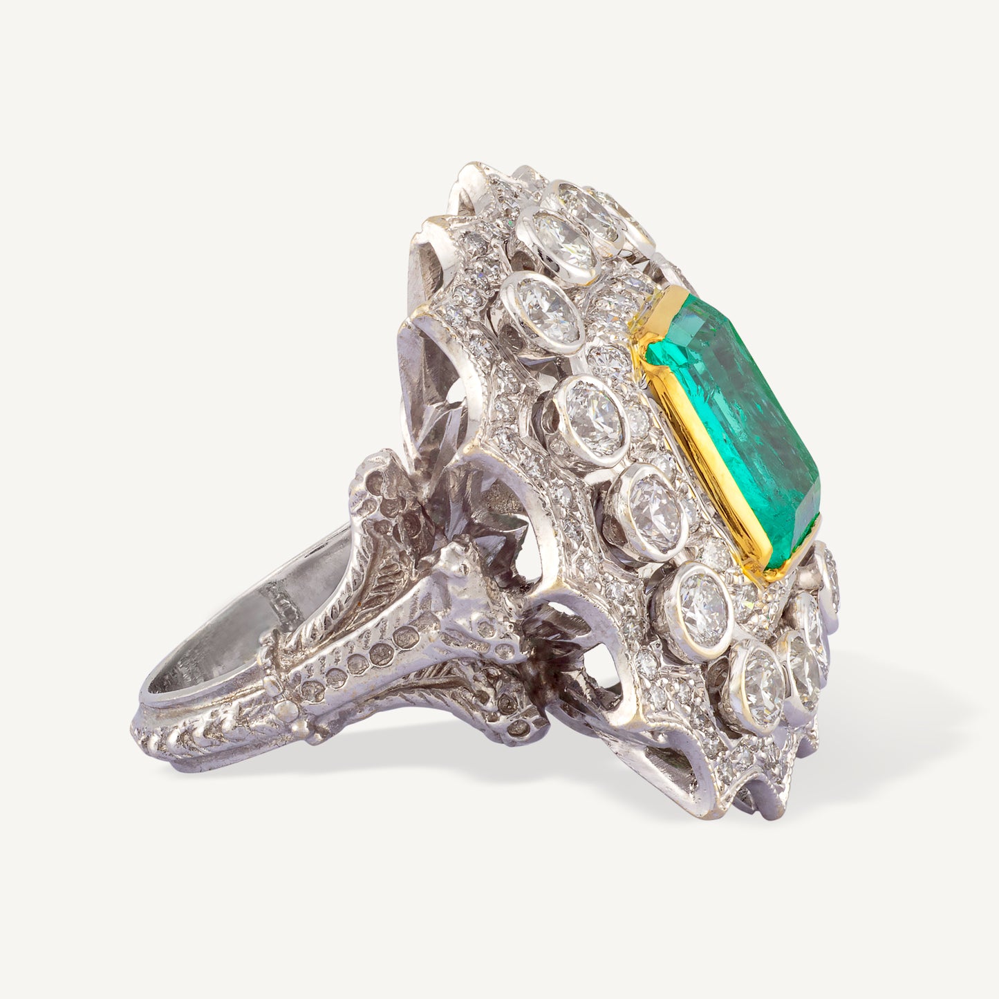 18K White Gold Natural 2.61 Carat Colombian Emerald and Diamond Ring