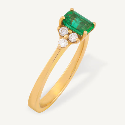 18K Yellow Gold Emerald Majesty Diamond Ring with Natural Emerald and Diamonds