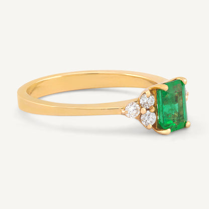 18K Yellow Gold Emerald Majesty Diamond Ring with Natural Emerald and Diamonds