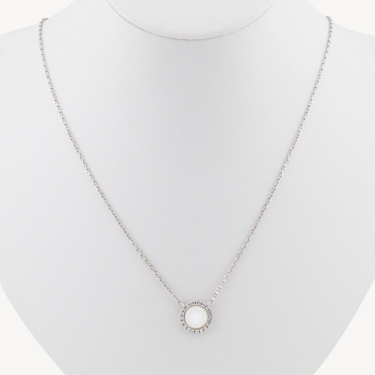 18K White Gold Mother of Pearl Necklace with Natural Mother of Pearl