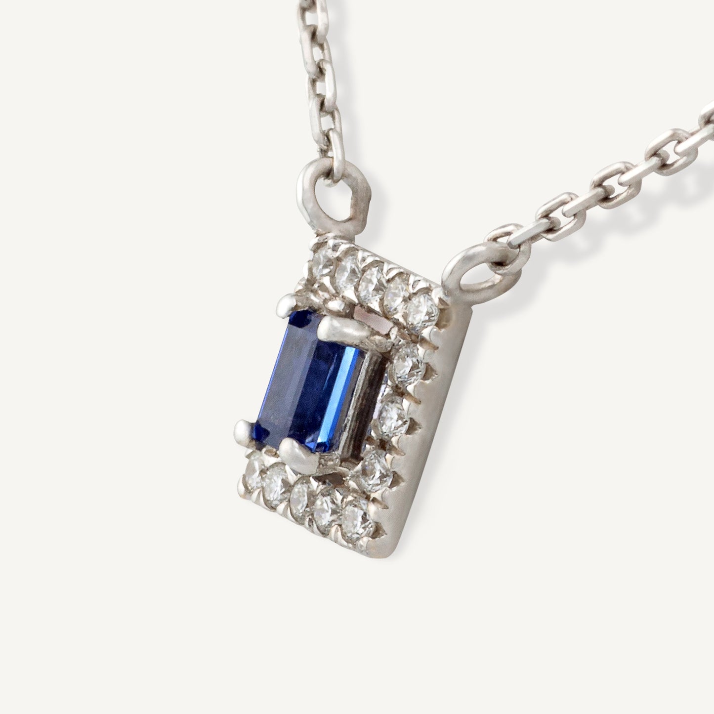 18K White Gold Royal Sapphire Necklace with Natural Blue Sapphires and Diamonds