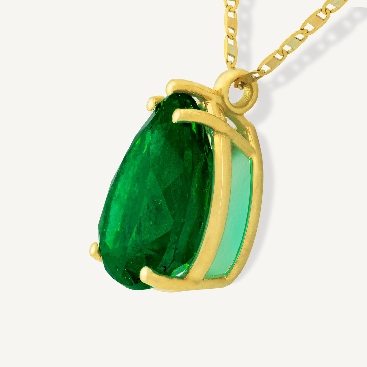 18K Yellow Gold Muzo Colombian Emerald Necklace with Natural 8.30 Carat Colombian Emerald