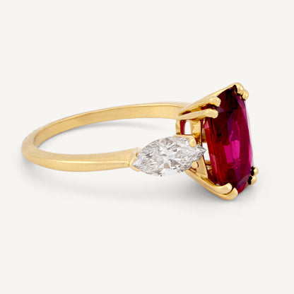 18K Yellow Gold Natural 2.70 Carat Siam Ruby and Diamond Ring