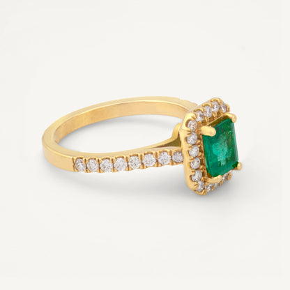 18K Yellow Gold Emerald Verdant A Diamond Ring with Natural Emerald and Diamonds