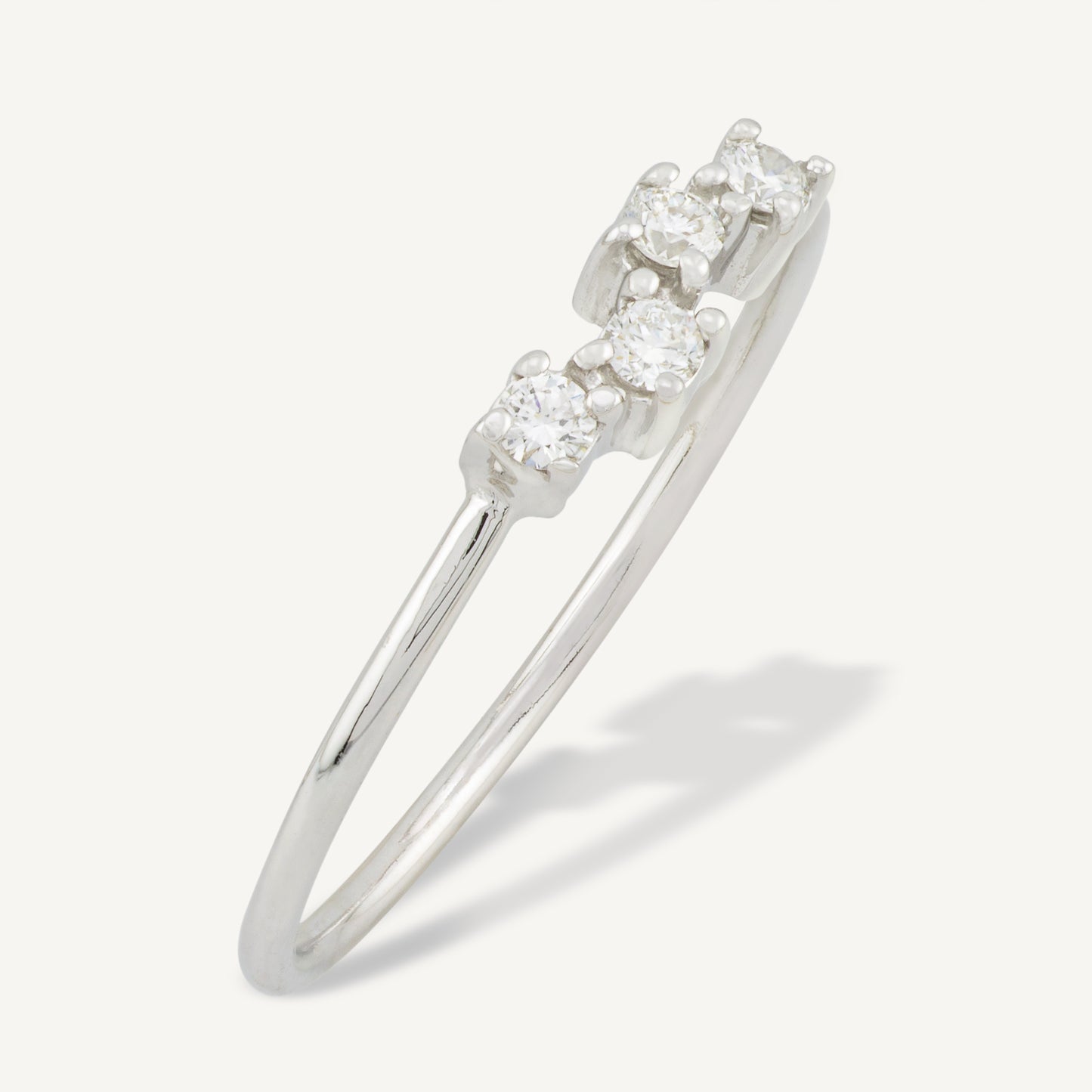 18K White Gold Four-Stone Diamond Rhythmic Ring with Natural Diamonds