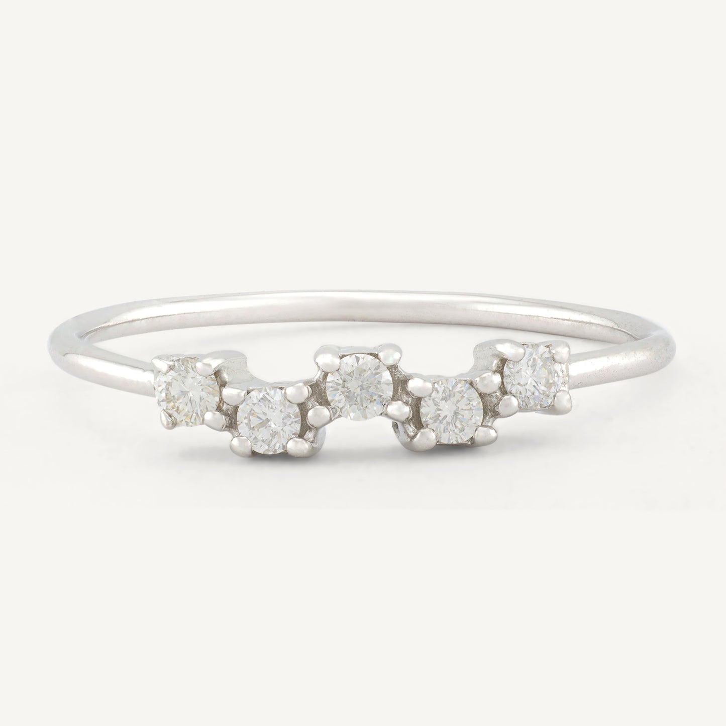 18K White Gold Five-Stone Diamond Rhythmic Ring with Natural Diamonds