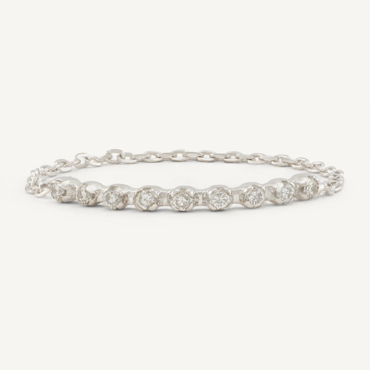 18K White Gold Diamond Chain Ring with Natural Diamonds