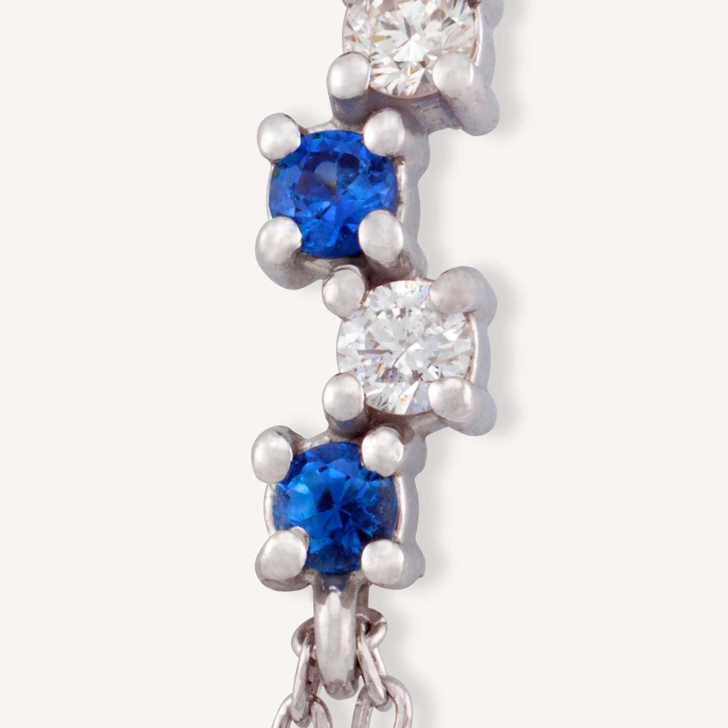 18K White Gold Sapphire Melody Bracelet with Natural Sapphires and Diamonds